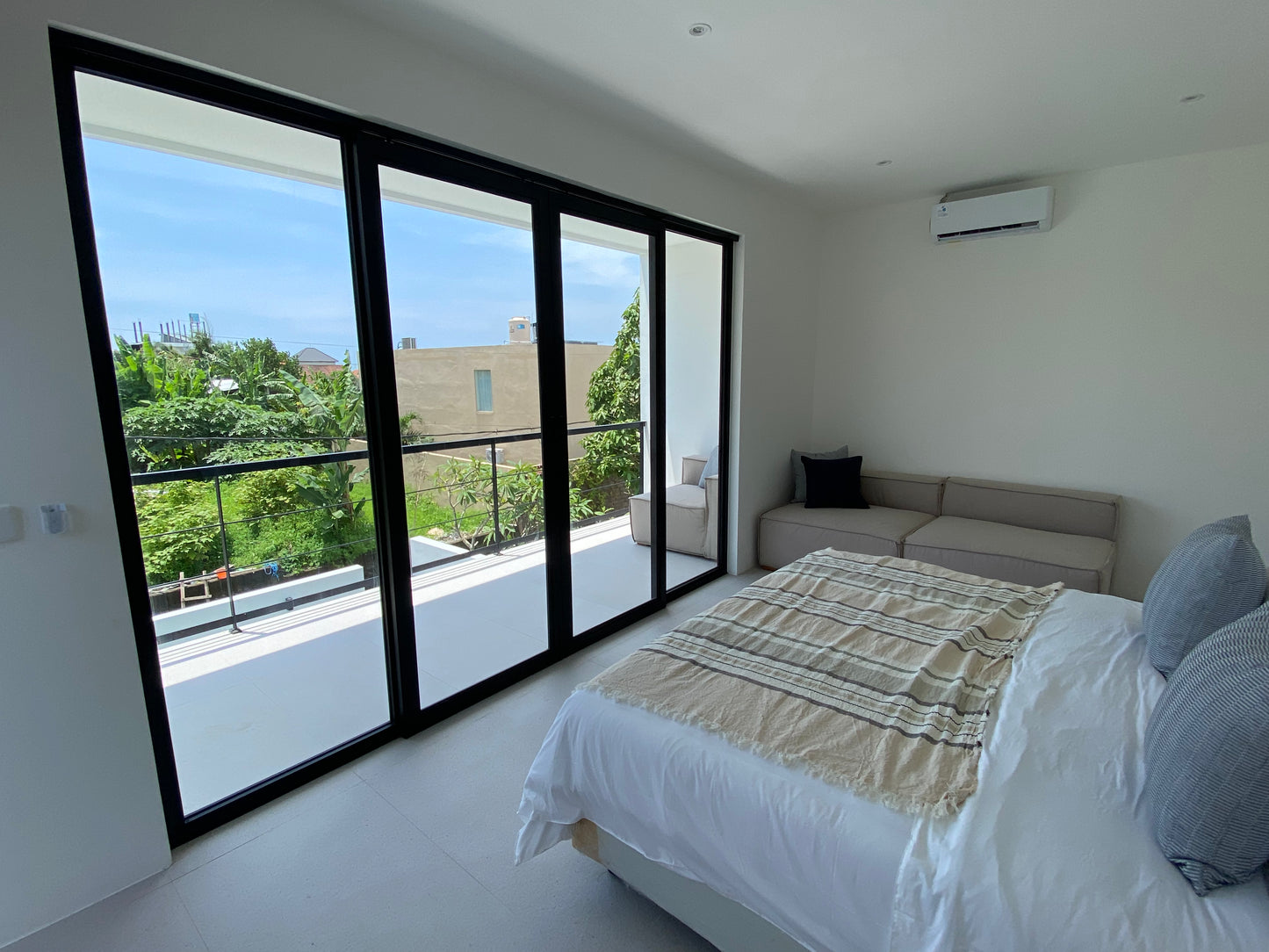 TOWNHOUSE FOR SALE (Leasehold) in CANGGU Padonan