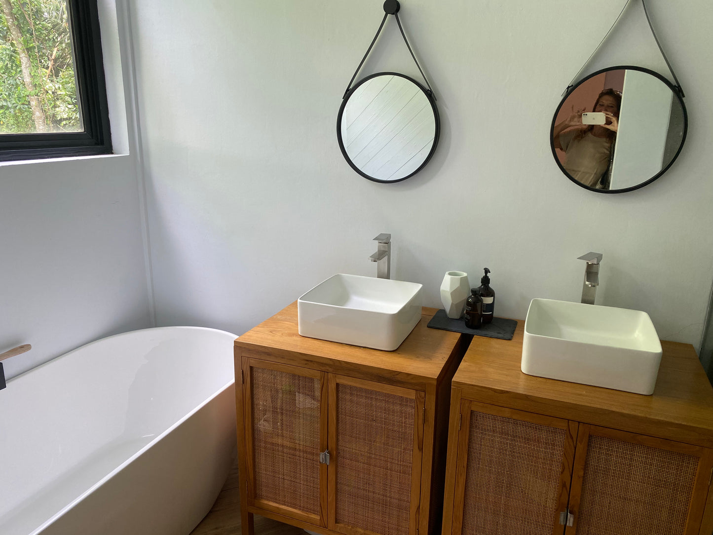 VILLA FOR SALE in CANGGU (Padonan) Leasehold 27,5 years