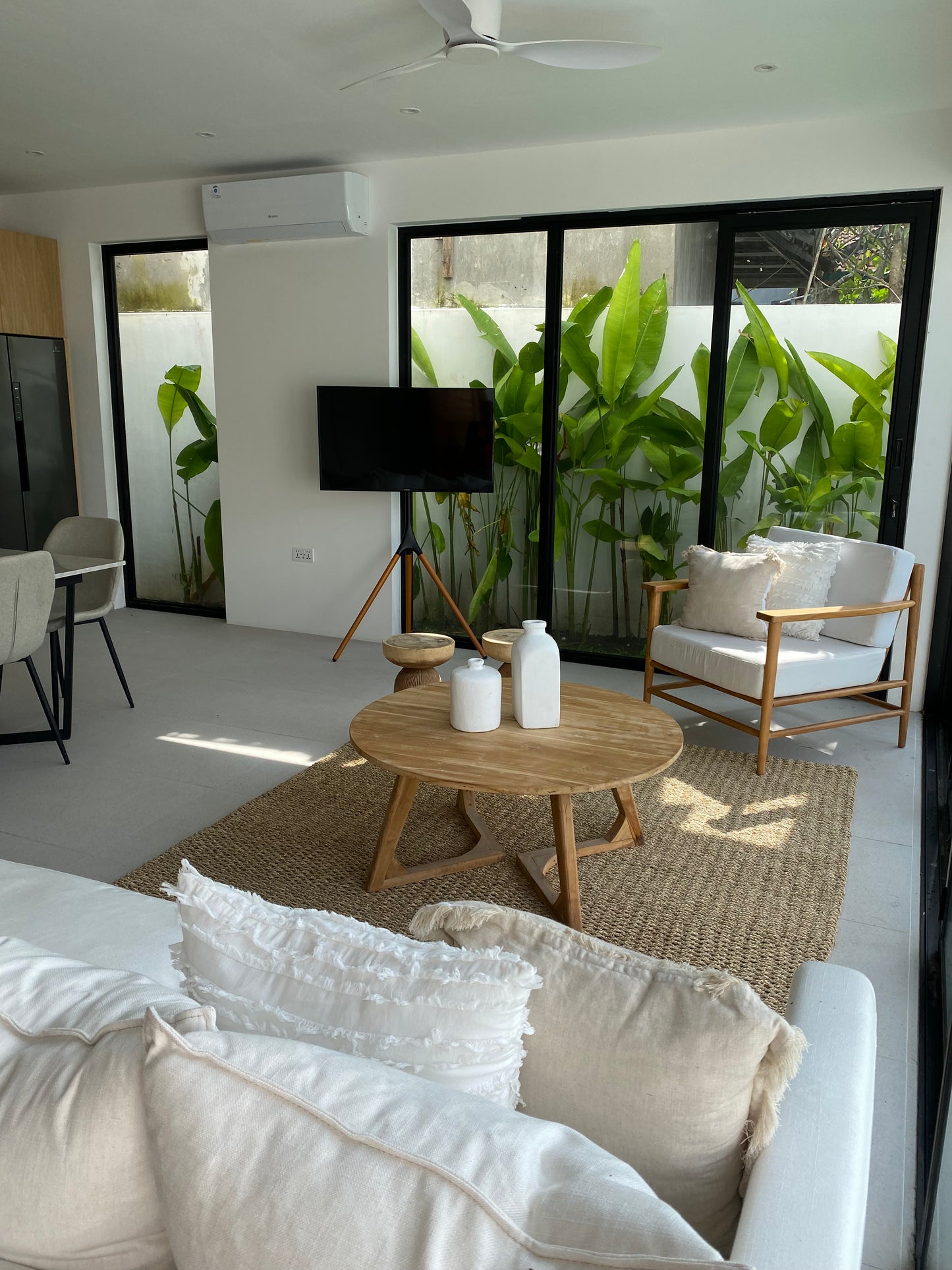 TOWNHOUSE FOR SALE (Leasehold) in CANGGU Padonan